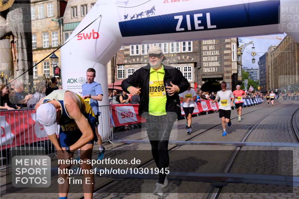 13.09.2026 - 21. swb-Marathon Bremen Tim E. http://msf.ph/oto/10301945 13.09.2026 10:44:11 Ziel 10337, 10342, 11019, 11208, 11312, 11447, 11614, 11930, 11948, 12250, 12253, 12436, 12559, 13538 meine-sportfotos.de