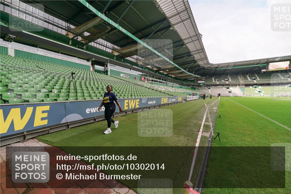 13.09.2026 - 21. swb-Marathon Bremen Michael Burmester http://msf.ph/oto/10302014 13.09.2026 10:53:42 Laufen im Stadion 10317, 11017, 11444, 12163, 12416, 10413, 10573, 10627, 10667, 10710, 11031, 11254, 11266, 11352, 11496, 11712, 11780, 11807, 11851, 11942, 12440 meine-sportfotos.de