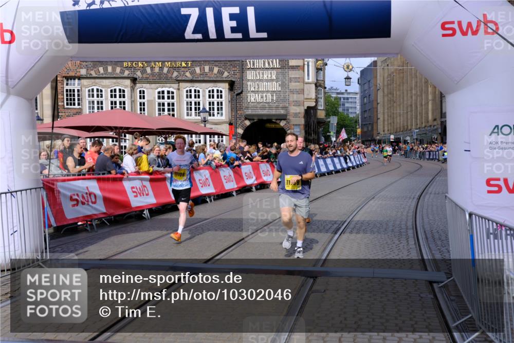 13.09.2026 - 21. swb-Marathon Bremen Tim E. http://msf.ph/oto/10302046 13.09.2026 10:44:25 Ziel 10342, 11108, 11447, 11644, 11758, 11930, 12559, 13538 meine-sportfotos.de