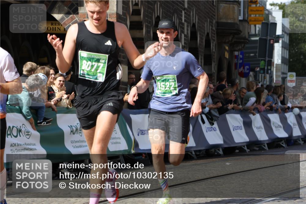 13.09.2026 - 21. swb-Marathon Bremen Strokosch-Dieckow http://msf.ph/oto/10302135 13.09.2026 12:52:57 Ziel 525, 553, 7768, 8729, 2585, 7650 meine-sportfotos.de