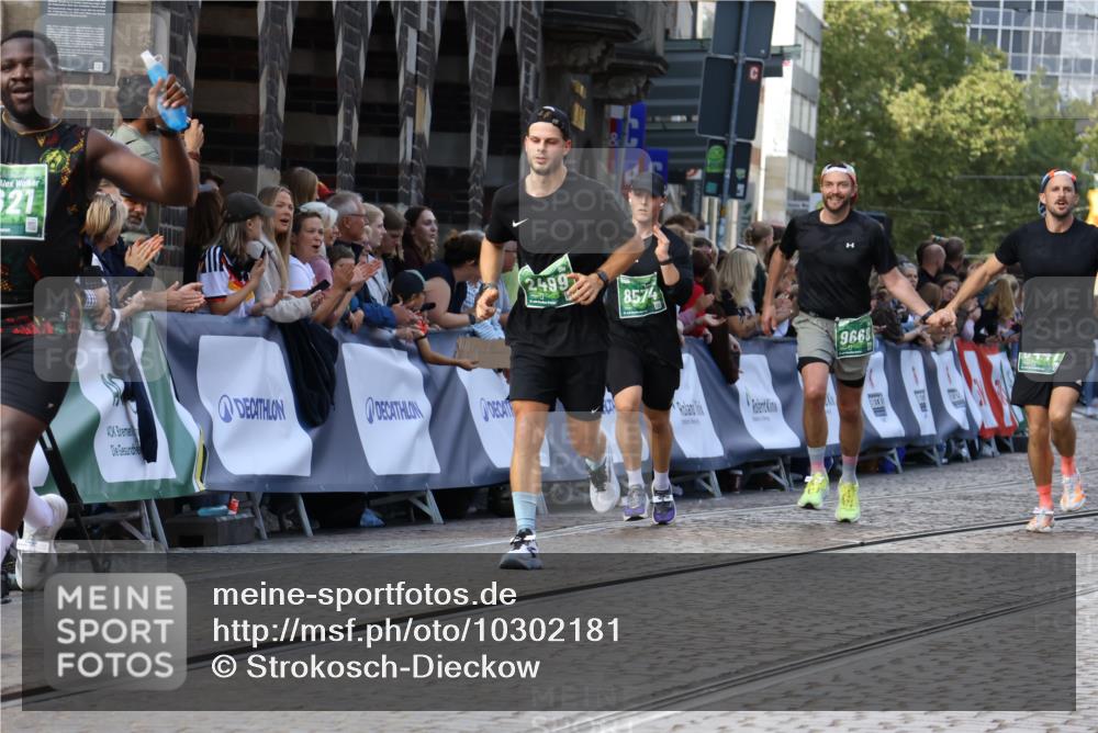 13.09.2026 - 21. swb-Marathon Bremen Strokosch-Dieckow http://msf.ph/oto/10302181 13.09.2026 13:22:12 Ziel 141, 572, 1209, 2051, 2397, 3290, 3338, 3695, 3774, 3934, 4581, 4735, 5193, 6865, 6976, 7098, 8438, 8924, 8947, 9421, 9599, 10120, 2499, 3855, 4204, 4211, 6621, 8447, 8574, 9668 meine-sportfotos.de
