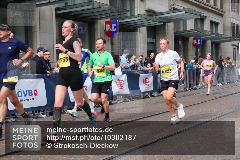 13.09.2026 - 21. swb-Marathon Bremen Strokosch-Dieckow http://msf.ph/oto/10302187 13.09.2026 10:50:22 Ziel 10267, 10525, 10764, 10840, 11076, 11170, 11220, 11276, 11664, 11742, 11753, 11774, 11961, 12052, 12070, 12078, 12179, 12309, 12447, 12488, 12560, 13544, 10170, 10233, 10876, 10923, 11111, 11128, 11178, 11415, 11497, 11499, 11622, 11680, 12045, 12240, 12269, 12510, 13562 meine-sportfotos.de