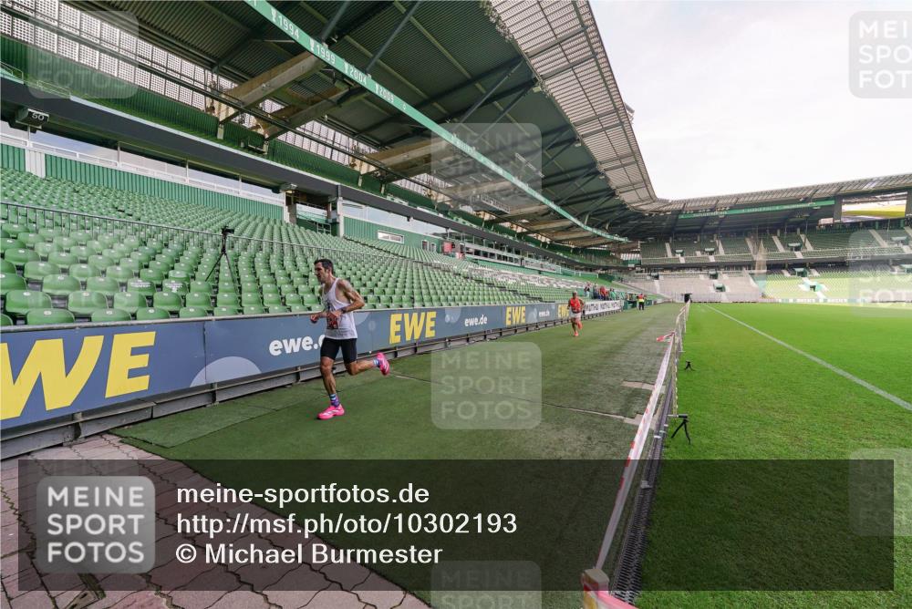 13.09.2026 - 21. swb-Marathon Bremen Michael Burmester http://msf.ph/oto/10302193 13.09.2026 12:03:21 Laufen im Stadion 626 meine-sportfotos.de