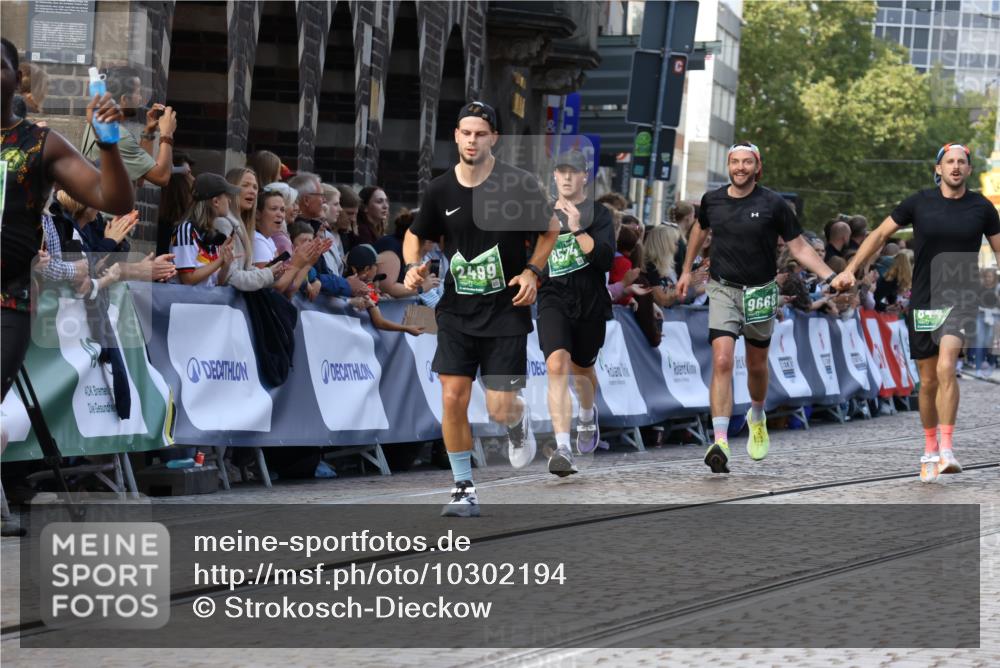 13.09.2026 - 21. swb-Marathon Bremen Strokosch-Dieckow http://msf.ph/oto/10302194 13.09.2026 13:22:12 Ziel 141, 572, 1209, 2051, 2397, 3290, 3338, 3695, 3774, 3934, 4581, 4735, 5193, 6865, 6976, 7098, 8438, 8924, 8947, 9421, 9599, 10120, 2499, 3855, 4204, 4211, 6621, 8447, 8574, 9668 meine-sportfotos.de