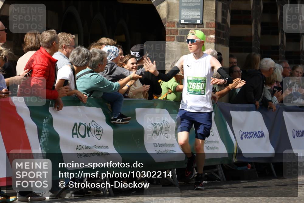 13.09.2026 - 21. swb-Marathon Bremen Strokosch-Dieckow http://msf.ph/oto/10302214 13.09.2026 12:53:07 Ziel 417, 553, 2100, 7244, 8729, 2585, 2670, 7650, 8081 meine-sportfotos.de