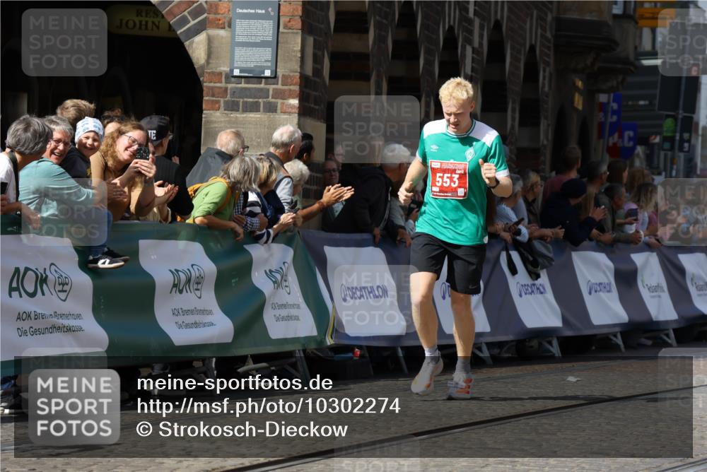 13.09.2026 - 21. swb-Marathon Bremen Strokosch-Dieckow http://msf.ph/oto/10302274 13.09.2026 12:53:09 Ziel 417, 553, 2100, 7244, 8077, 8729, 9522, 2585, 2670, 8081 meine-sportfotos.de