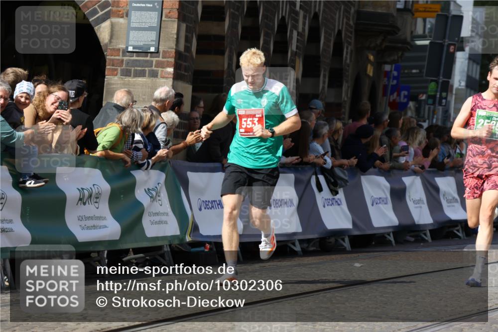 13.09.2026 - 21. swb-Marathon Bremen Strokosch-Dieckow http://msf.ph/oto/10302306 13.09.2026 12:53:09 Ziel 417, 553, 2100, 7244, 8077, 8729, 9522, 2585, 2670, 8081 meine-sportfotos.de