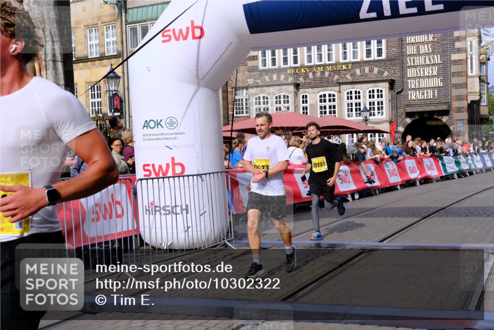 13.09.2026 - 21. swb-Marathon Bremen Tim E. http://msf.ph/oto/10302322 13.09.2026 10:44:54 Ziel 10454, 10806, 10861, 11438, 11615, 11704, 12473 meine-sportfotos.de