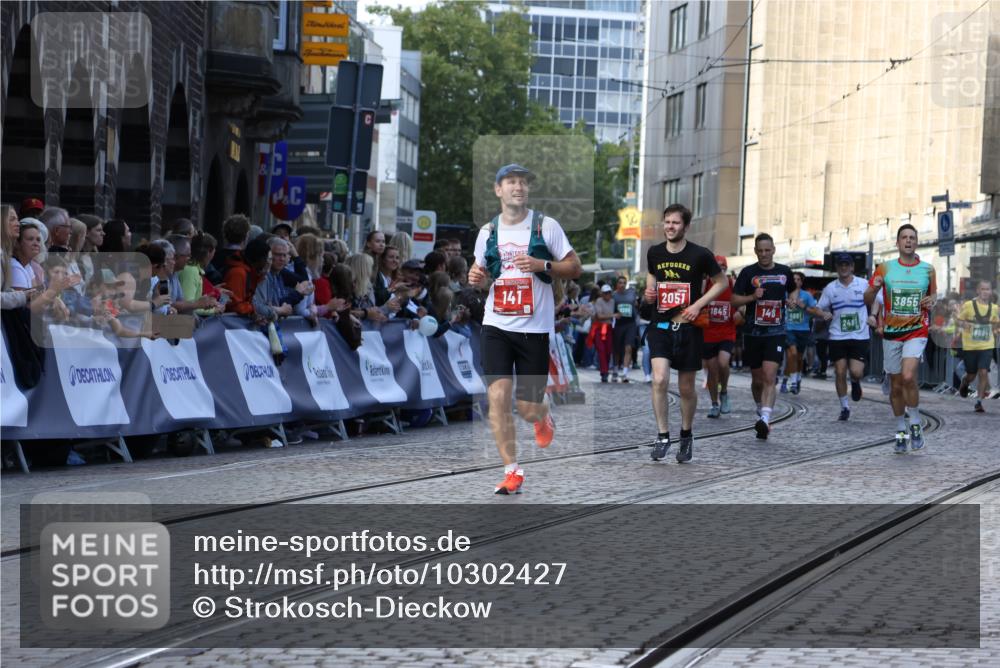 13.09.2026 - 21. swb-Marathon Bremen Strokosch-Dieckow http://msf.ph/oto/10302427 13.09.2026 13:22:20 Ziel 141, 148, 1209, 1645, 2051, 3021, 3338, 3652, 3774, 4581, 5193, 6976, 7098, 8438, 8452, 8924, 8947, 9599, 9839, 10120, 1933, 2481, 3855, 4697, 6891, 7586, 8547, 8694 meine-sportfotos.de