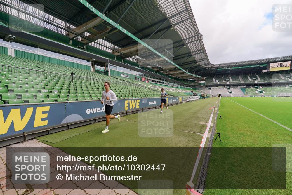 13.09.2026 - 21. swb-Marathon Bremen Michael Burmester http://msf.ph/oto/10302447 13.09.2026 12:27:18 Laufen im Stadion 103, 206, 238, 322, 420, 553, 841, 875, 1161, 1187, 1352, 1724, 1840, 1917, 2032, 2143, 3662, 4264, 129, 149, 289, 798, 1483, 1490, 1567 meine-sportfotos.de