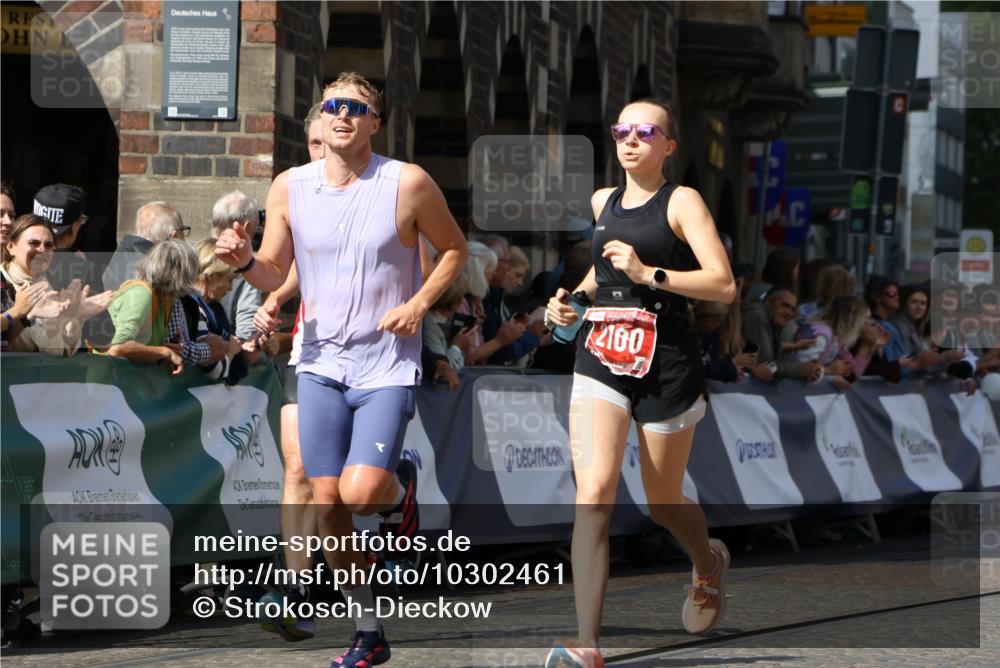 13.09.2026 - 21. swb-Marathon Bremen Strokosch-Dieckow http://msf.ph/oto/10302461 13.09.2026 12:53:15 Ziel 417, 553, 2100, 7244, 8077, 8729, 9522, 2352, 2670, 3080, 8081 meine-sportfotos.de