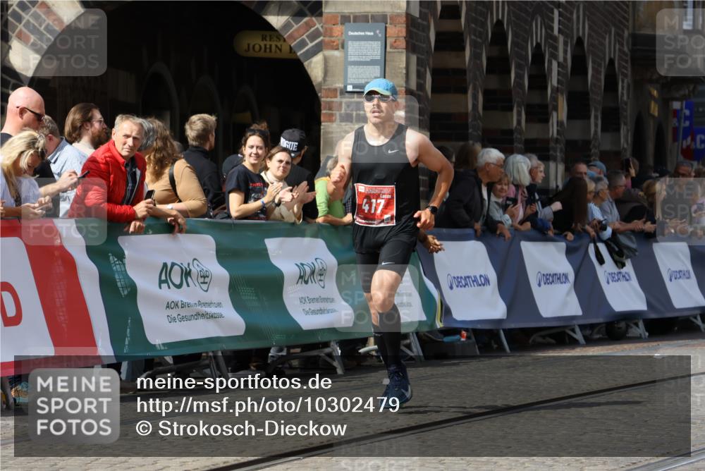 13.09.2026 - 21. swb-Marathon Bremen Strokosch-Dieckow http://msf.ph/oto/10302479 13.09.2026 12:53:19 Ziel 417, 2100, 8077, 9522, 2352, 3080, 3606 meine-sportfotos.de