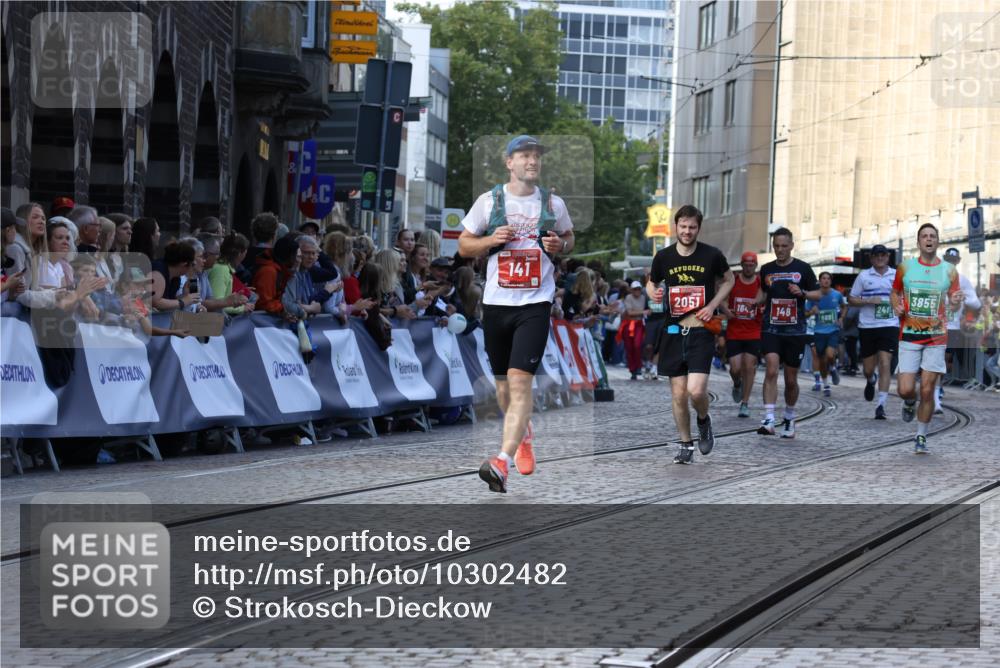 13.09.2026 - 21. swb-Marathon Bremen Strokosch-Dieckow http://msf.ph/oto/10302482 13.09.2026 13:22:20 Ziel 141, 148, 1209, 1645, 2051, 3021, 3338, 3652, 3774, 4581, 5193, 6976, 7098, 8438, 8452, 8924, 8947, 9599, 9839, 10120, 1933, 2481, 3855, 4697, 6891, 7586, 8547, 8694 meine-sportfotos.de