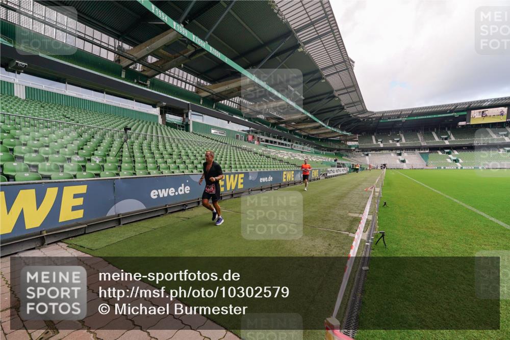 13.09.2026 - 21. swb-Marathon Bremen Michael Burmester http://msf.ph/oto/10302579 13.09.2026 12:32:14 Laufen im Stadion 417, 482, 573, 668, 943, 1020, 1126, 1357, 1507, 1606, 1629, 1639, 2100, 4474, 6507, 8044, 8285, 358, 520, 547, 553, 574, 649, 719, 858, 934, 959, 1161, 1253, 1256, 1391, 1428, 1525, 1724, 1783, 1917, 3662, 4264 meine-sportfotos.de