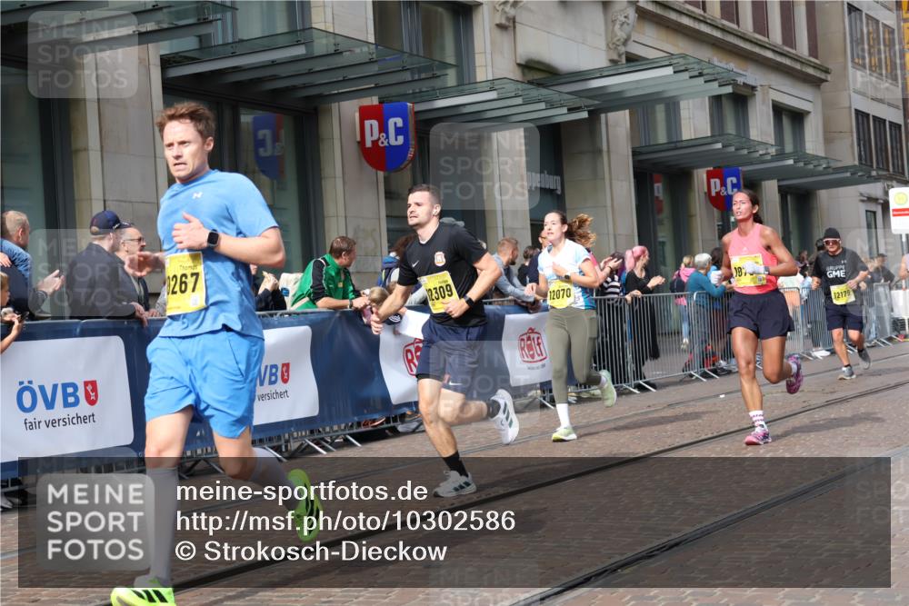 13.09.2026 - 21. swb-Marathon Bremen Strokosch-Dieckow http://msf.ph/oto/10302586 13.09.2026 10:50:40 Ziel 10200, 10537, 10808, 11076, 11087, 11170, 11339, 11537, 11625, 11626, 11753, 11961, 12004, 12070, 12179, 12303, 12351, 12407, 12560, 10170, 10233, 10267, 10525, 10764, 10840, 10923, 11220, 11276, 11622, 11664, 11680, 11742, 11753, 11774, 12045, 12052, 12078, 12309, 12447, 12488, 13544, 13562 meine-sportfotos.de