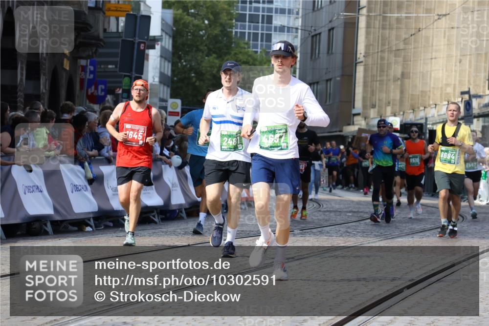 13.09.2026 - 21. swb-Marathon Bremen Strokosch-Dieckow http://msf.ph/oto/10302591 13.09.2026 13:22:28 Ziel 141, 148, 1601, 1645, 2051, 2499, 3021, 3652, 5193, 6621, 7625, 7917, 8452, 8574, 8924, 9599, 9839, 388, 2402, 2481, 2771, 2806, 4483, 4697, 6891, 7586, 8547, 8551, 8694, 9090, 9510 meine-sportfotos.de
