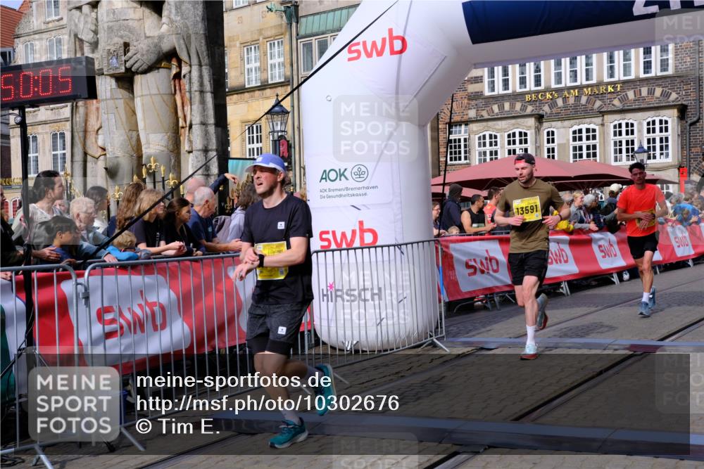13.09.2026 - 21. swb-Marathon Bremen Tim E. http://msf.ph/oto/10302676 13.09.2026 10:45:22 Ziel 10096, 10143, 10214, 10628, 10735, 10866, 11020, 11396, 13591 meine-sportfotos.de