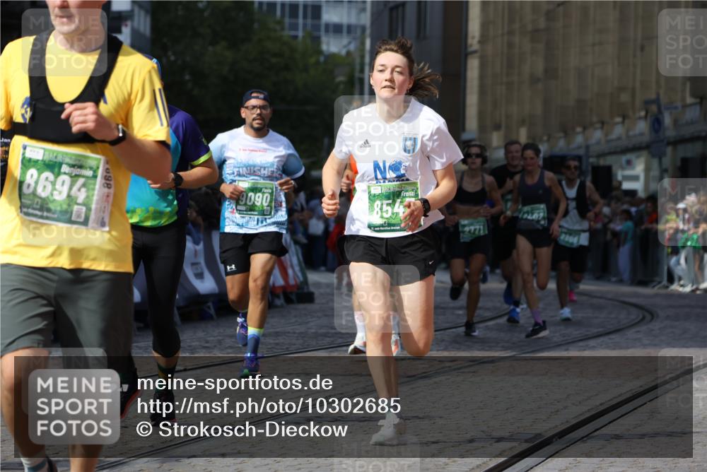 13.09.2026 - 21. swb-Marathon Bremen Strokosch-Dieckow http://msf.ph/oto/10302685 13.09.2026 13:22:34 Ziel 1601, 1645, 2499, 3021, 3652, 4204, 4211, 6621, 7625, 7917, 8447, 8574, 9668, 9839, 388, 913, 2402, 2771, 2806, 4483, 6707, 6792, 7586, 8547, 8551, 8694, 9090, 9510 meine-sportfotos.de