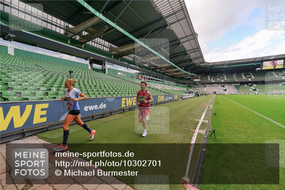 13.09.2026 - 21. swb-Marathon Bremen Michael Burmester http://msf.ph/oto/10302701 13.09.2026 12:36:48 Laufen im Stadion 365, 466, 658, 850, 1288, 1385, 1485, 1550, 1583, 1754, 1875, 1993, 2073, 2585, 3617, 4232, 7244, 7692, 7768, 8075, 8729, 13033, 299, 482, 525, 668, 919, 1212, 1606, 1629, 2072, 5428, 7741 meine-sportfotos.de