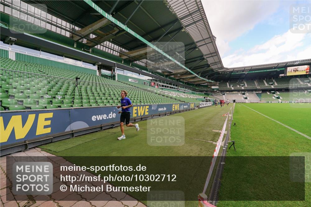 13.09.2026 - 21. swb-Marathon Bremen Michael Burmester http://msf.ph/oto/10302712 13.09.2026 12:37:11 Laufen im Stadion 365, 466, 658, 850, 1090, 1288, 1385, 1485, 1583, 1604, 1754, 1993, 2073, 2585, 3617, 7244, 7692, 7768, 8075, 8081, 8729, 13033, 299, 525, 919, 1089, 1212, 1606, 1629, 2072, 5428, 7741 meine-sportfotos.de