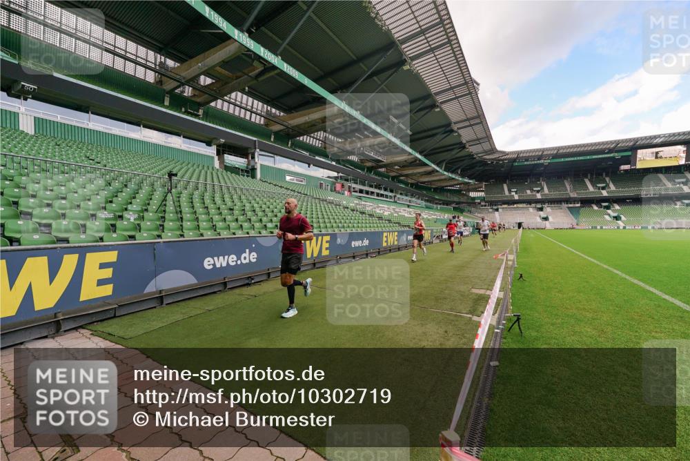 13.09.2026 - 21. swb-Marathon Bremen Michael Burmester http://msf.ph/oto/10302719 13.09.2026 12:37:19 Laufen im Stadion 365, 466, 658, 850, 895, 1090, 1288, 1385, 1485, 1583, 1604, 1754, 1993, 2073, 2585, 2670, 3617, 7244, 7768, 8075, 8081, 8729, 9522, 13033, 250, 272, 299, 525, 919, 1089, 1212, 2072, 5428, 7741 meine-sportfotos.de
