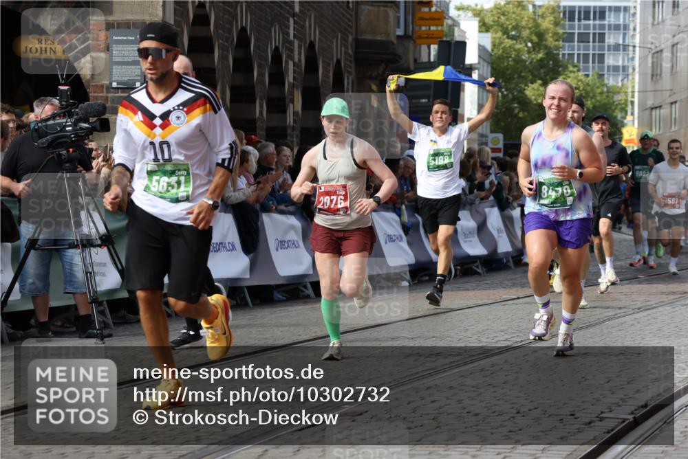 13.09.2026 - 21. swb-Marathon Bremen Strokosch-Dieckow http://msf.ph/oto/10302732 13.09.2026 13:29:57 Ziel 124, 716, 1073, 1083, 1243, 1581, 2076, 2289, 2742, 3030, 3721, 4576, 5244, 5599, 6006, 6384, 6499, 6690, 6725, 6930, 7079, 7384, 7426, 7649, 7884, 8481, 8594, 8831, 9534, 9747, 9770, 10013, 13031, 1308, 1611, 1653, 1780, 1938, 2126, 3190, 5039, 5198, 5348, 5615, 5631, 6225, 6720, 6942, 6992, 6994, 7184, 7609, 7932, 7966, 8110, 8115, 8441, 8470, 9104, 9125, 9529 meine-sportfotos.de