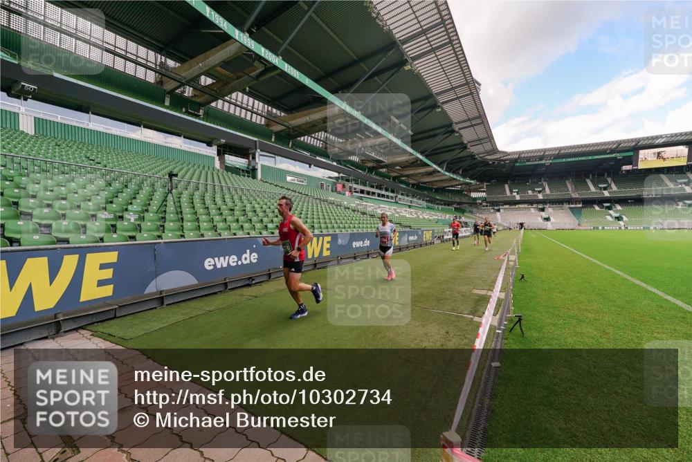 13.09.2026 - 21. swb-Marathon Bremen Michael Burmester http://msf.ph/oto/10302734 13.09.2026 12:37:26 Laufen im Stadion 346, 365, 466, 658, 850, 895, 1090, 1118, 1288, 1385, 1485, 1583, 1604, 1754, 2073, 2585, 2670, 3617, 7244, 7650, 7768, 8075, 8081, 8729, 9522, 9617, 13033, 250, 272, 299, 525, 919, 1089, 1212, 2072, 5428, 7741 meine-sportfotos.de