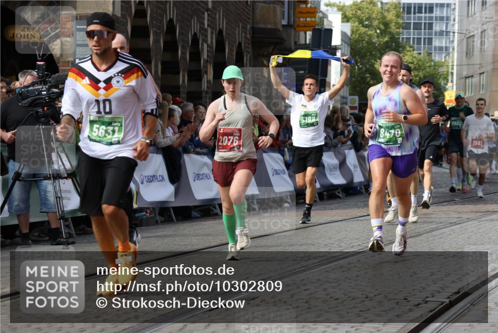 13.09.2026 - 21. swb-Marathon Bremen Strokosch-Dieckow http://msf.ph/oto/10302809 13.09.2026 13:29:57 Ziel 124, 716, 1073, 1083, 1243, 1581, 2076, 2289, 2742, 3030, 3721, 4576, 5244, 5599, 6006, 6384, 6499, 6690, 6725, 6930, 7079, 7384, 7426, 7649, 7884, 8481, 8594, 8831, 9534, 9747, 9770, 10013, 13031, 1308, 1611, 1653, 1780, 1938, 2126, 3190, 5039, 5198, 5348, 5615, 5631, 6225, 6720, 6942, 6992, 6994, 7184, 7609, 7932, 7966, 8110, 8115, 8441, 8470, 9104, 9125, 9529 meine-sportfotos.de