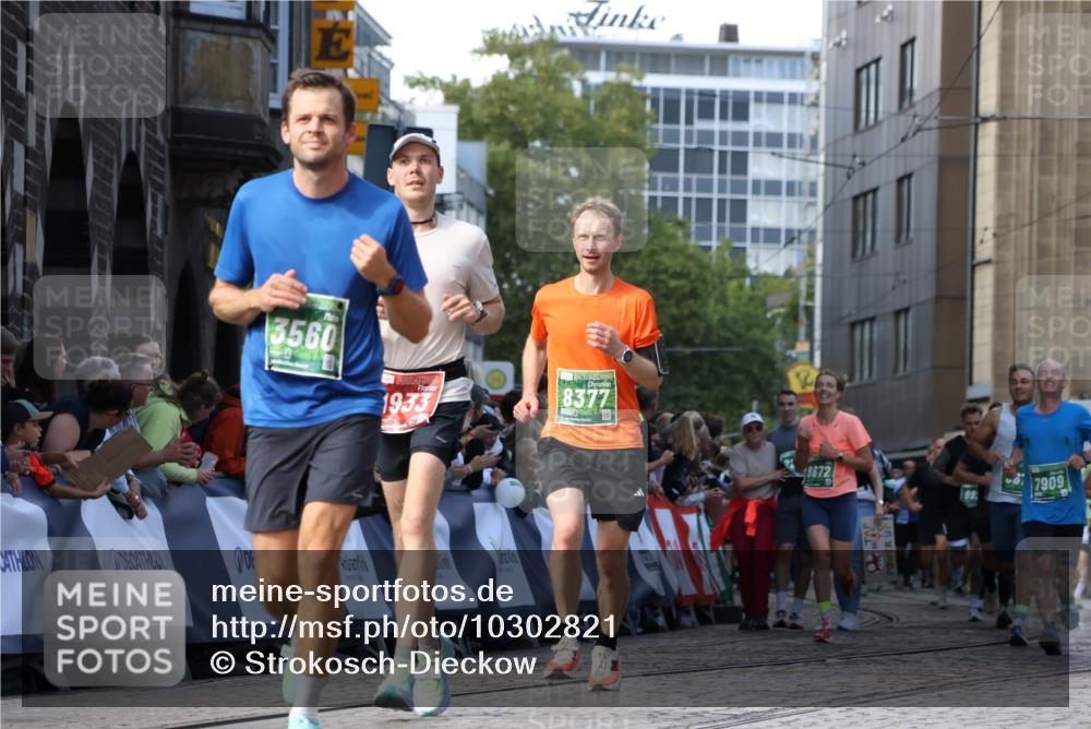 13.09.2026 - 21. swb-Marathon Bremen Strokosch-Dieckow http://msf.ph/oto/10302821 13.09.2026 13:22:51 Ziel 388, 1933, 2402, 2481, 2771, 3855, 4483, 4697, 6891, 7586, 8547, 8694, 9090, 1809, 1935, 1963, 2040, 2367, 2914, 3098, 3145, 3233, 3560, 5114, 7909, 8377, 8646, 8671, 8672, 8819, 8820, 9921 meine-sportfotos.de