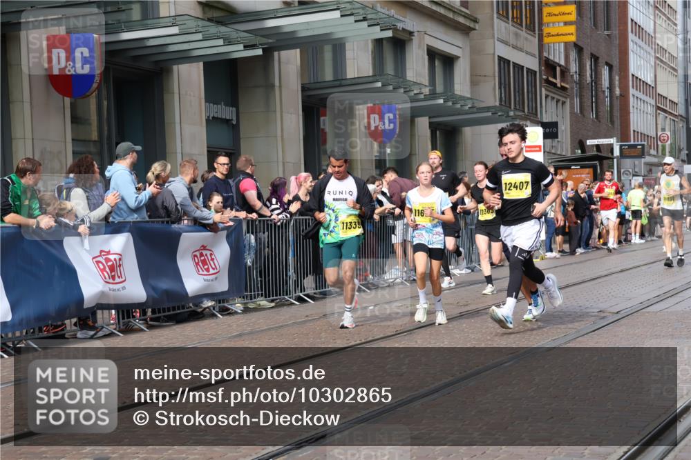 13.09.2026 - 21. swb-Marathon Bremen Strokosch-Dieckow http://msf.ph/oto/10302865 13.09.2026 10:50:58 Ziel 10381, 10471, 10515, 10544, 10808, 10825, 10862, 10887, 10984, 11339, 11503, 11537, 11801, 11973, 12051, 12133, 12424, 12548, 12552, 10200, 10267, 10537, 10764, 11076, 11087, 11170, 11625, 11626, 11753, 11961, 12004, 12052, 12070, 12179, 12303, 12309, 12351, 12407, 12488, 12560, 13544 meine-sportfotos.de