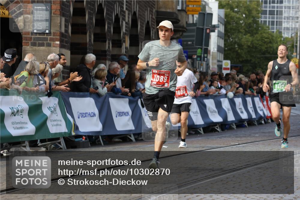 13.09.2026 - 21. swb-Marathon Bremen Strokosch-Dieckow http://msf.ph/oto/10302870 13.09.2026 12:54:02 Ziel 272, 1089, 1168, 1606, 3606, 13212, 1256, 1629, 6112, 9399, 9617 meine-sportfotos.de
