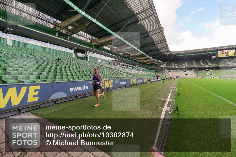 13.09.2026 - 21. swb-Marathon Bremen Michael Burmester http://msf.ph/oto/10302874 13.09.2026 12:40:26 Laufen im Stadion 126, 371, 453, 603, 640, 650, 671, 735, 744, 807, 862, 912, 957, 1136, 1336, 1379, 1381, 1508, 1540, 1571, 1576, 1614, 1717, 1751, 1758, 1795, 1800, 1852, 1860, 1901, 1930, 1950, 2049, 2099, 2986, 3744, 4381, 4936, 5912, 6201, 6630, 7118, 7671, 8065, 8467, 9065, 9329, 9630, 10034, 13080, 13224, 365, 466, 658, 850, 1090, 1288, 1385, 1485, 1583, 1754, 1993, 2073, 2585, 3617, 7244, 7768, 8075, 8729, 13033 meine-sportfotos.de