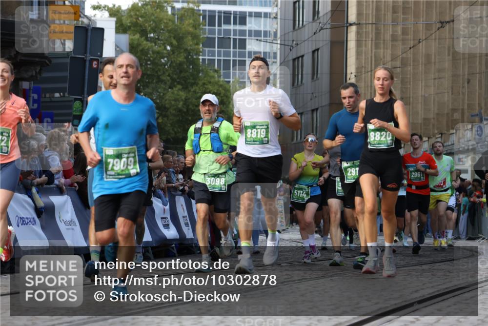 13.09.2026 - 21. swb-Marathon Bremen Strokosch-Dieckow http://msf.ph/oto/10302878 13.09.2026 13:22:56 Ziel 388, 913, 1933, 2402, 2481, 2771, 2806, 3855, 4483, 4697, 6707, 6891, 7586, 8547, 8551, 8694, 9090, 9510, 1809, 1900, 1935, 2367, 2827, 2914, 2961, 3098, 3233, 3374, 3729, 3920, 5114, 7909, 8231, 8304, 8377, 8671, 8672, 8732, 8787, 8819, 8820, 9921 meine-sportfotos.de