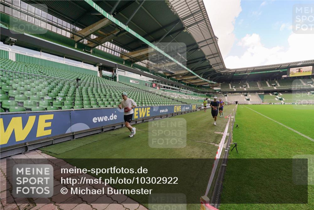 13.09.2026 - 21. swb-Marathon Bremen Michael Burmester http://msf.ph/oto/10302922 13.09.2026 12:40:56 Laufen im Stadion 126, 371, 453, 603, 640, 650, 671, 735, 744, 862, 912, 957, 1136, 1336, 1379, 1381, 1411, 1508, 1540, 1571, 1614, 1797, 1822, 1852, 1860, 1901, 1930, 1950, 2986, 3624, 3744, 4381, 4399, 4795, 4936, 6198, 6201, 6264, 6630, 7118, 7671, 8065, 9065, 9329, 9630, 10034, 13080, 13224, 346, 365, 466, 658, 895, 1090, 1118, 1288, 1385, 1485, 1583, 1604, 1754, 2073, 2141, 2352, 2585, 2670, 3606, 3617, 6112, 7244, 7650, 7768, 8729 meine-sportfotos.de