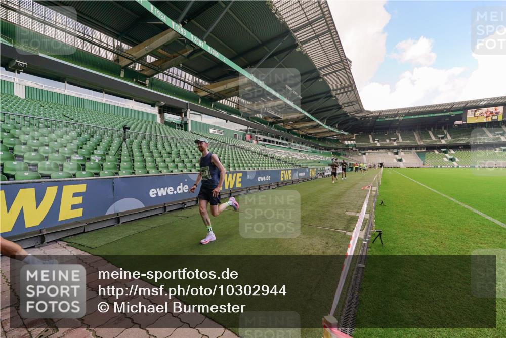 13.09.2026 - 21. swb-Marathon Bremen Michael Burmester http://msf.ph/oto/10302944 13.09.2026 12:41:33 Laufen im Stadion 126, 371, 603, 640, 650, 671, 735, 744, 862, 912, 957, 1136, 1336, 1381, 1411, 1571, 1614, 1667, 1797, 1822, 1850, 1860, 1862, 1901, 1930, 1950, 2094, 2986, 3368, 3624, 4381, 4399, 4795, 4936, 5672, 6198, 6201, 6264, 6929, 6991, 7141, 7671, 8065, 8383, 8394, 9065, 9329, 13224, 277, 346, 466, 658, 895, 901, 1090, 1118, 1248, 1320, 1323, 1385, 1472, 1587, 1604, 1754, 1911, 2141, 2352, 2585, 2670, 3080, 3606, 5160, 5163, 6112, 7650, 8729 meine-sportfotos.de