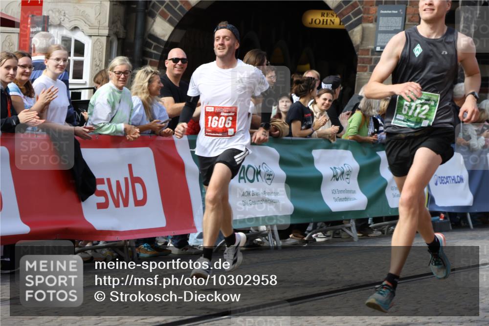 13.09.2026 - 21. swb-Marathon Bremen Strokosch-Dieckow http://msf.ph/oto/10302958 13.09.2026 12:54:04 Ziel 272, 1089, 1168, 1606, 3606, 5160, 13212, 1256, 1629, 9399, 9617 meine-sportfotos.de
