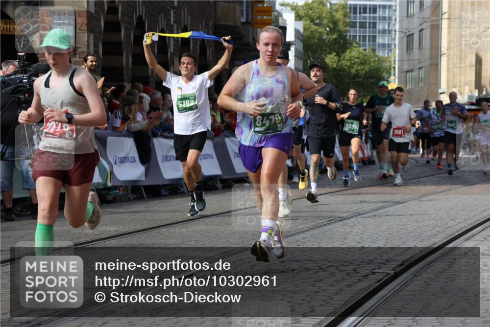 13.09.2026 - 21. swb-Marathon Bremen Strokosch-Dieckow http://msf.ph/oto/10302961 13.09.2026 13:29:58 Ziel 124, 716, 1073, 1083, 1243, 1581, 2076, 2289, 2742, 3030, 3618, 3721, 4115, 4576, 5244, 6006, 6127, 6384, 6499, 6690, 6725, 6930, 7079, 7384, 7426, 7649, 7884, 8481, 8594, 8612, 8771, 8831, 9534, 9747, 9770, 10013, 13031, 1308, 1611, 1653, 1780, 1909, 1938, 2126, 3190, 5039, 5198, 5348, 5615, 6225, 6720, 6942, 6992, 6994, 7184, 7609, 7932, 7966, 8110, 8115, 8441, 8470, 9104, 9125, 9529 meine-sportfotos.de