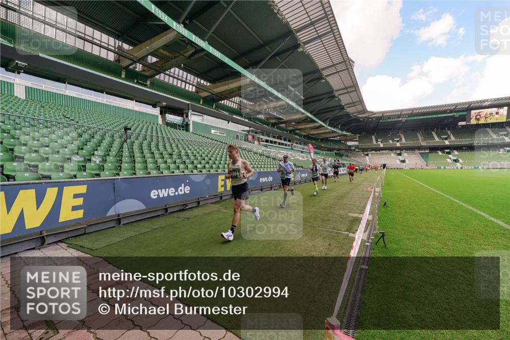 13.09.2026 - 21. swb-Marathon Bremen Michael Burmester http://msf.ph/oto/10302994 13.09.2026 12:42:16 Laufen im Stadion 371, 439, 650, 744, 749, 957, 1009, 1223, 1224, 1336, 1381, 1411, 1562, 1614, 1619, 1667, 1712, 1745, 1797, 1822, 1850, 1862, 1879, 2094, 2207, 2651, 2986, 3251, 3368, 3584, 3624, 4096, 4399, 4795, 4847, 4936, 5663, 5672, 5828, 6198, 6264, 6929, 6991, 7141, 8065, 8311, 8383, 8394, 8994, 9065, 9120, 9533, 277, 346, 807, 895, 901, 1118, 1248, 1320, 1323, 1472, 1576, 1587, 1604, 1717, 1751, 1911, 2141, 2352, 2670, 3080, 3606, 5160, 5163, 5912, 6112, 7650 meine-sportfotos.de