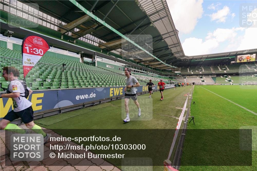 13.09.2026 - 21. swb-Marathon Bremen Michael Burmester http://msf.ph/oto/10303000 13.09.2026 12:42:18 Laufen im Stadion 371, 439, 650, 744, 749, 957, 1009, 1223, 1224, 1336, 1381, 1411, 1562, 1614, 1619, 1667, 1712, 1745, 1797, 1822, 1850, 1862, 1879, 2094, 2207, 2651, 2986, 3251, 3368, 3584, 3624, 4096, 4399, 4795, 4847, 4936, 5663, 5672, 5828, 6198, 6264, 6929, 6991, 7141, 8065, 8311, 8383, 8394, 8994, 9065, 9120, 9533, 277, 346, 807, 895, 901, 1118, 1248, 1320, 1323, 1472, 1576, 1587, 1604, 1717, 1751, 1911, 2141, 2352, 2670, 3080, 3606, 5160, 5163, 5912, 6112, 7650 meine-sportfotos.de