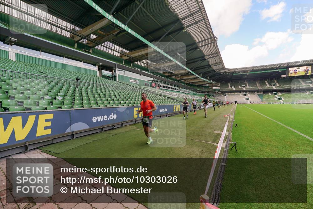 13.09.2026 - 21. swb-Marathon Bremen Michael Burmester http://msf.ph/oto/10303026 13.09.2026 12:42:34 Laufen im Stadion 439, 749, 1009, 1223, 1224, 1411, 1562, 1619, 1667, 1712, 1745, 1797, 1822, 1850, 1862, 1879, 1921, 2094, 2207, 2651, 2683, 2986, 3251, 3368, 3584, 3624, 3688, 4096, 4399, 4795, 4847, 5316, 5663, 5672, 5828, 6198, 6264, 6359, 6929, 6991, 7141, 8065, 8311, 8383, 8394, 8689, 8749, 8994, 9065, 9120, 9200, 9533, 9849, 277, 346, 453, 807, 895, 901, 1118, 1248, 1320, 1323, 1472, 1576, 1587, 1717, 1751, 1911, 2141, 2352, 2670, 3080, 3606, 5160, 5163, 5912, 6112, 7650 meine-sportfotos.de