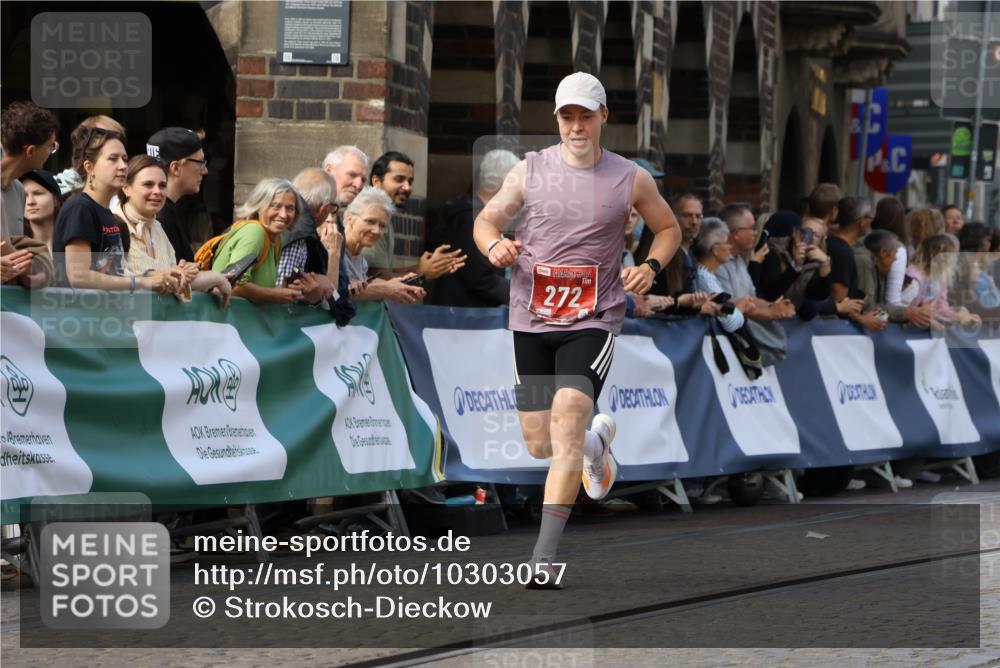 13.09.2026 - 21. swb-Marathon Bremen Strokosch-Dieckow http://msf.ph/oto/10303057 13.09.2026 12:54:10 Ziel 272, 5160, 13212 meine-sportfotos.de