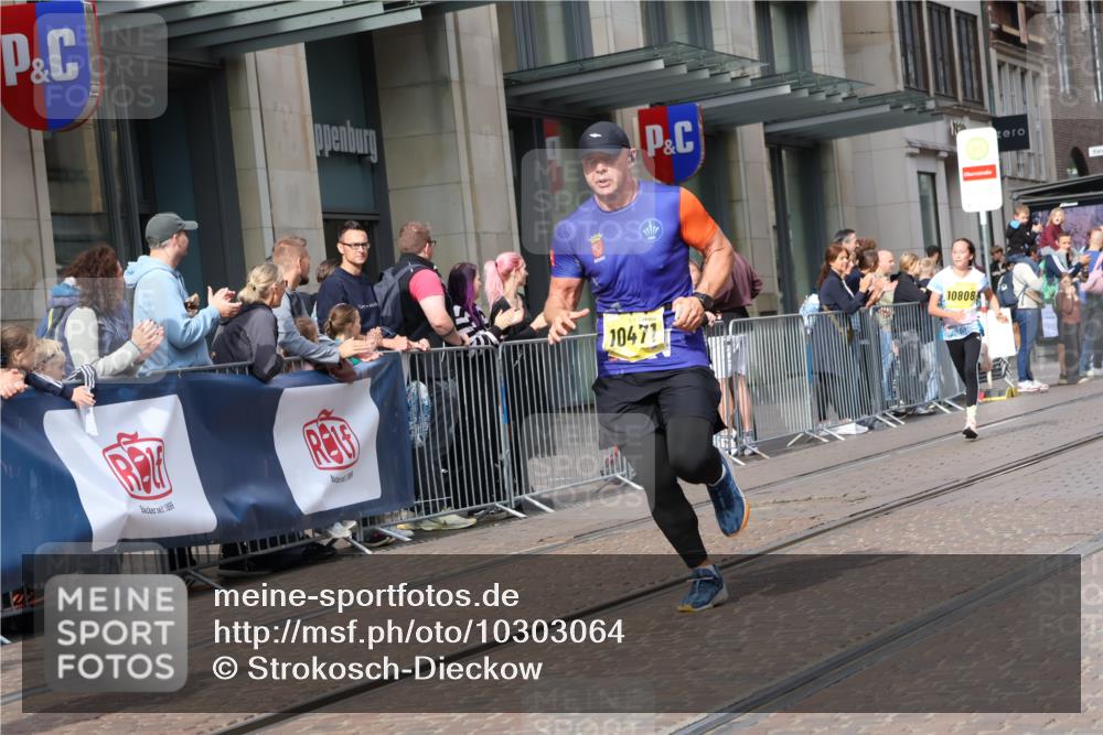 13.09.2026 - 21. swb-Marathon Bremen Strokosch-Dieckow http://msf.ph/oto/10303064 13.09.2026 10:51:08 Ziel 10334, 10381, 10544, 10763, 10825, 10862, 10887, 10984, 11145, 11503, 11787, 11973, 12051, 12133, 12424, 12548, 12552, 13631, 10200, 10471, 10515, 10537, 10808, 11076, 11087, 11170, 11339, 11537, 11625, 11626, 11801, 11961, 12004, 12179, 12303, 12351, 12407, 12552, 12560 meine-sportfotos.de