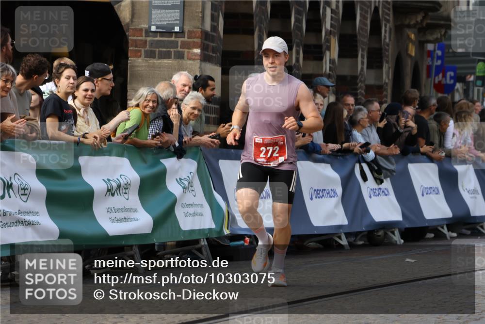 13.09.2026 - 21. swb-Marathon Bremen Strokosch-Dieckow http://msf.ph/oto/10303075 13.09.2026 12:54:10 Ziel 272, 5160, 13212 meine-sportfotos.de