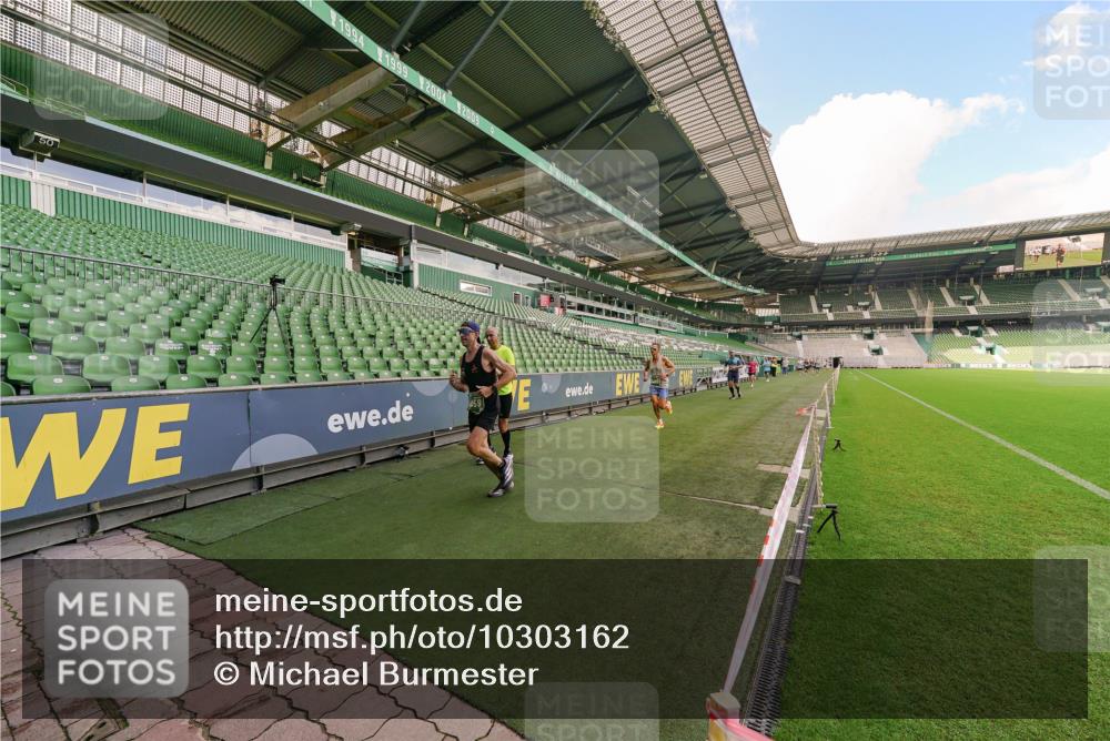 13.09.2026 - 21. swb-Marathon Bremen Michael Burmester http://msf.ph/oto/10303162 13.09.2026 12:44:29 Laufen im Stadion 280, 339, 493, 623, 678, 681, 715, 819, 969, 1264, 1301, 1335, 1372, 1498, 1696, 1770, 1921, 1937, 1975, 2020, 2098, 2683, 3092, 3271, 3500, 3609, 3688, 4118, 4328, 4739, 4904, 5092, 5143, 5199, 5316, 5369, 5601, 5776, 5996, 6359, 6579, 6973, 7015, 7170, 7206, 7265, 7715, 7841, 7950, 8028, 8689, 8749, 8850, 9129, 9137, 9153, 9200, 9233, 9583, 9849, 13063, 13168, 13237, 126, 371, 453, 603, 640, 650, 671, 735, 744, 862, 912, 957, 1136, 1336, 1411, 1822, 1850 meine-sportfotos.de