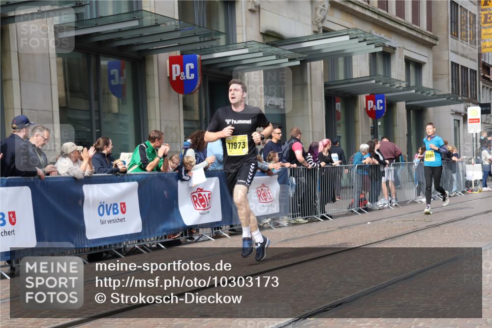 13.09.2026 - 21. swb-Marathon Bremen Strokosch-Dieckow http://msf.ph/oto/10303173 13.09.2026 10:51:12 Ziel 10334, 10348, 10381, 10544, 10763, 10825, 10862, 10887, 10984, 11145, 11787, 12051, 12329, 12424, 12548, 13631, 10200, 10471, 10515, 10537, 10808, 11087, 11170, 11339, 11503, 11537, 11625, 11626, 11801, 11973, 12004, 12133, 12179, 12303, 12351, 12407, 12552 meine-sportfotos.de