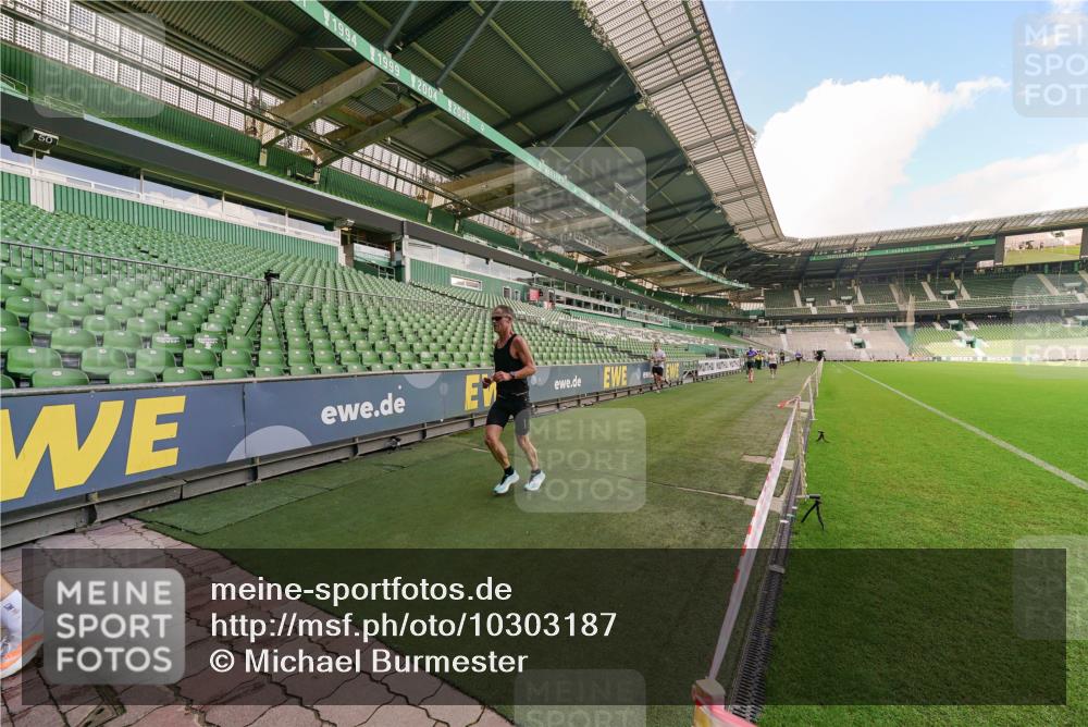 13.09.2026 - 21. swb-Marathon Bremen Michael Burmester http://msf.ph/oto/10303187 13.09.2026 12:44:46 Laufen im Stadion 280, 339, 474, 493, 508, 623, 678, 681, 715, 788, 819, 969, 1264, 1301, 1335, 1372, 1498, 1696, 1770, 1937, 1975, 2020, 2098, 3092, 3271, 3500, 3609, 4110, 4118, 4328, 4739, 4904, 5092, 5143, 5199, 5369, 5601, 5776, 5996, 6579, 6918, 6973, 7015, 7170, 7206, 7265, 7478, 7715, 7841, 7950, 8028, 8054, 8096, 8850, 9070, 9129, 9137, 9153, 9233, 9306, 9583, 9642, 9849, 13063, 13168, 13237, 126, 371, 603, 640, 650, 671, 735, 744, 862, 912, 957, 1136, 1336, 1411, 1667, 1822, 1850 meine-sportfotos.de