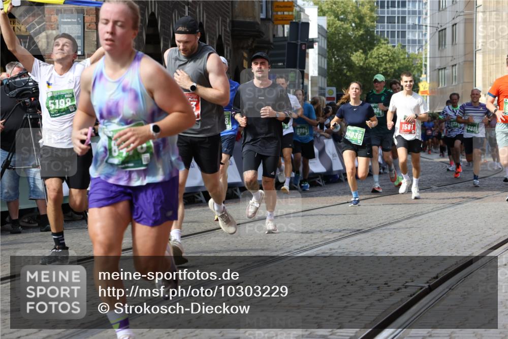 13.09.2026 - 21. swb-Marathon Bremen Strokosch-Dieckow http://msf.ph/oto/10303229 13.09.2026 13:30:00 Ziel 124, 716, 1073, 1243, 1581, 1861, 2076, 2289, 2742, 3030, 3320, 3618, 4115, 4576, 5244, 6006, 6127, 6384, 6690, 6725, 6930, 7079, 7384, 7426, 7884, 8481, 8594, 8612, 8771, 8831, 9049, 9534, 9747, 9770, 10013, 13031, 1308, 1611, 1909, 1938, 2126, 2364, 5039, 5348, 5615, 6225, 6720, 6942, 6992, 6994, 7184, 7609, 7932, 7966, 8110, 8115, 8441, 9104, 9125, 9529 meine-sportfotos.de