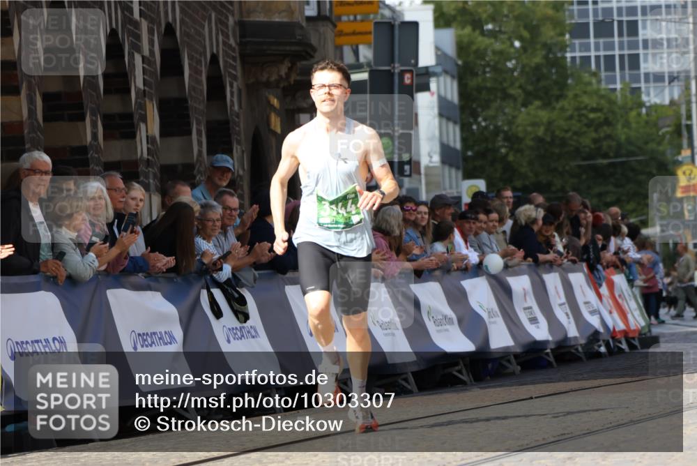 13.09.2026 - 21. swb-Marathon Bremen Strokosch-Dieckow http://msf.ph/oto/10303307 13.09.2026 12:55:13 Ziel 13085, 3744 meine-sportfotos.de