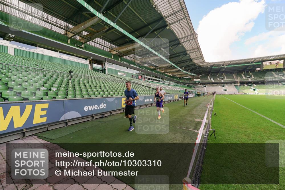 13.09.2026 - 21. swb-Marathon Bremen Michael Burmester http://msf.ph/oto/10303310 13.09.2026 12:46:03 Laufen im Stadion 195, 280, 339, 474, 508, 538, 567, 604, 697, 715, 788, 1017, 1034, 1181, 1241, 1264, 1277, 1301, 1863, 1937, 1975, 2020, 2021, 2084, 2087, 2297, 2809, 2889, 3092, 3196, 3271, 3609, 4110, 4157, 4236, 4777, 5024, 5092, 5238, 5283, 5674, 5719, 5996, 6053, 6686, 6815, 6918, 7206, 7336, 7478, 8054, 8096, 8319, 8325, 8331, 8670, 8701, 8756, 8936, 8983, 9070, 9129, 9273, 9306, 9495, 9544, 9583, 9642, 9813, 13034, 13168, 439, 1411, 1667, 1822, 1850 meine-sportfotos.de