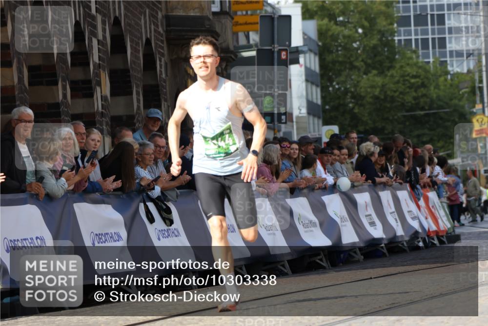 13.09.2026 - 21. swb-Marathon Bremen Strokosch-Dieckow http://msf.ph/oto/10303338 13.09.2026 12:55:13 Ziel 13085, 3744 meine-sportfotos.de